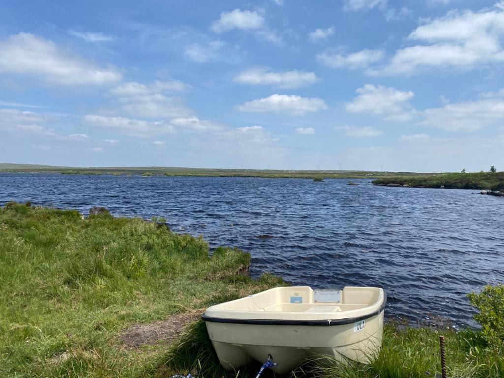 Loch Nuala Daire Galway Dış mekan fotoğraf